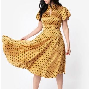 1940s ⭐️ GOLDEN ⭐️SILKY SATIN NAVY DOT SWING DRESS